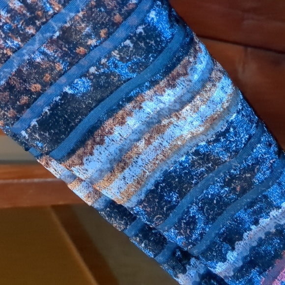 FDJ* Made in Canada long sleeve cowl neck multi colour striped velvety tunic top - Picture 3 of 12